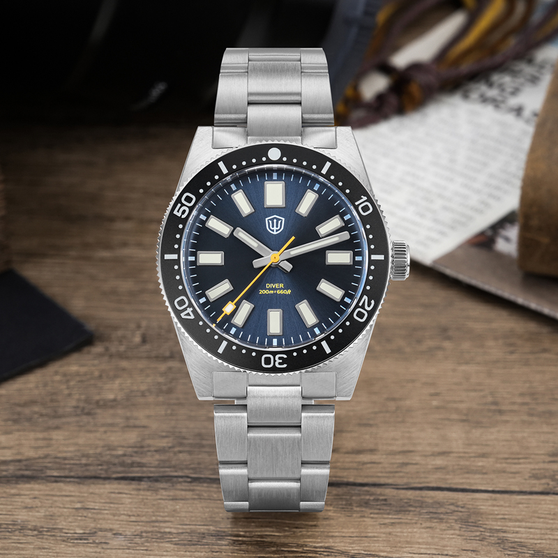 Watchdives WD1965 V2 クォーツ時計 オレ - Luxury Watch With Bracelet のレビューと価格