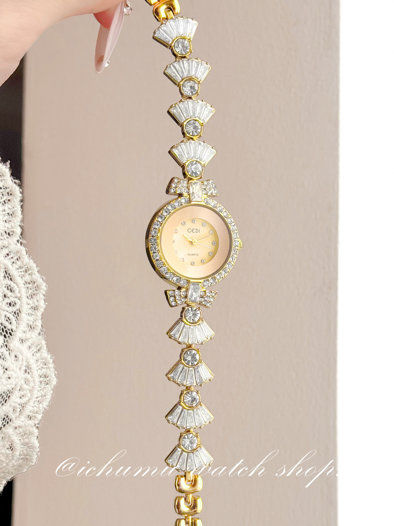 マーメイド レディース腕時計 ライトラグジュアリー ニッチ  - Luxury Watch With Bracelet のレビューと価格